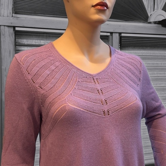 Emme Lightweight Allure Sweater Plus Size 2 Lilac V Neck Crocheted Details NWT - Picture 15 of 16